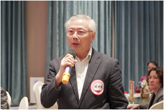 日本海南總商會會長、?？诶踔畼淙毡玖侠聿蛷d董事長符明潮。符敦孝攝